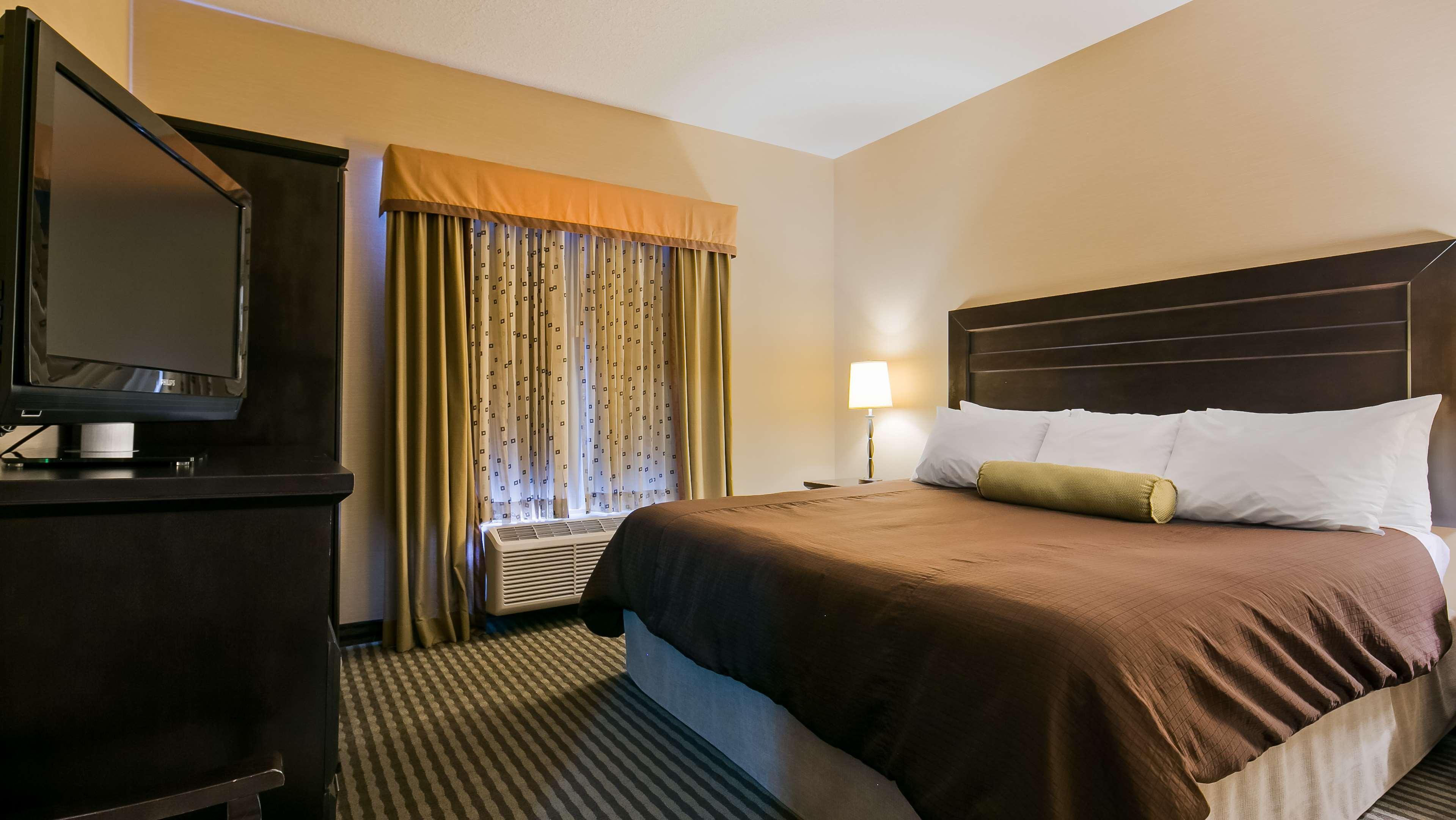 Best Western Sunrise Inn & Suites Stony Plain Экстерьер фото