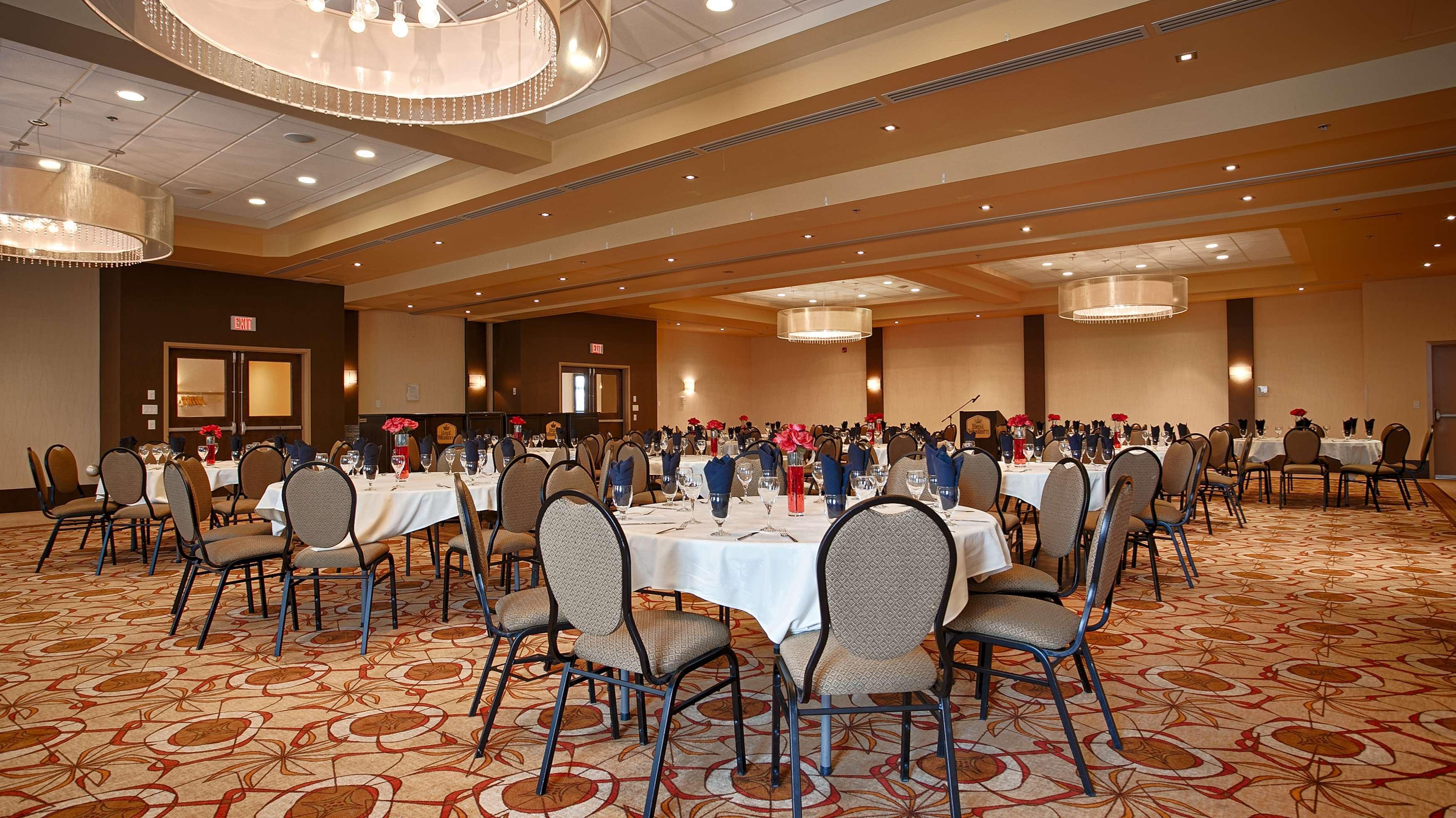 Best Western Sunrise Inn & Suites Stony Plain Экстерьер фото