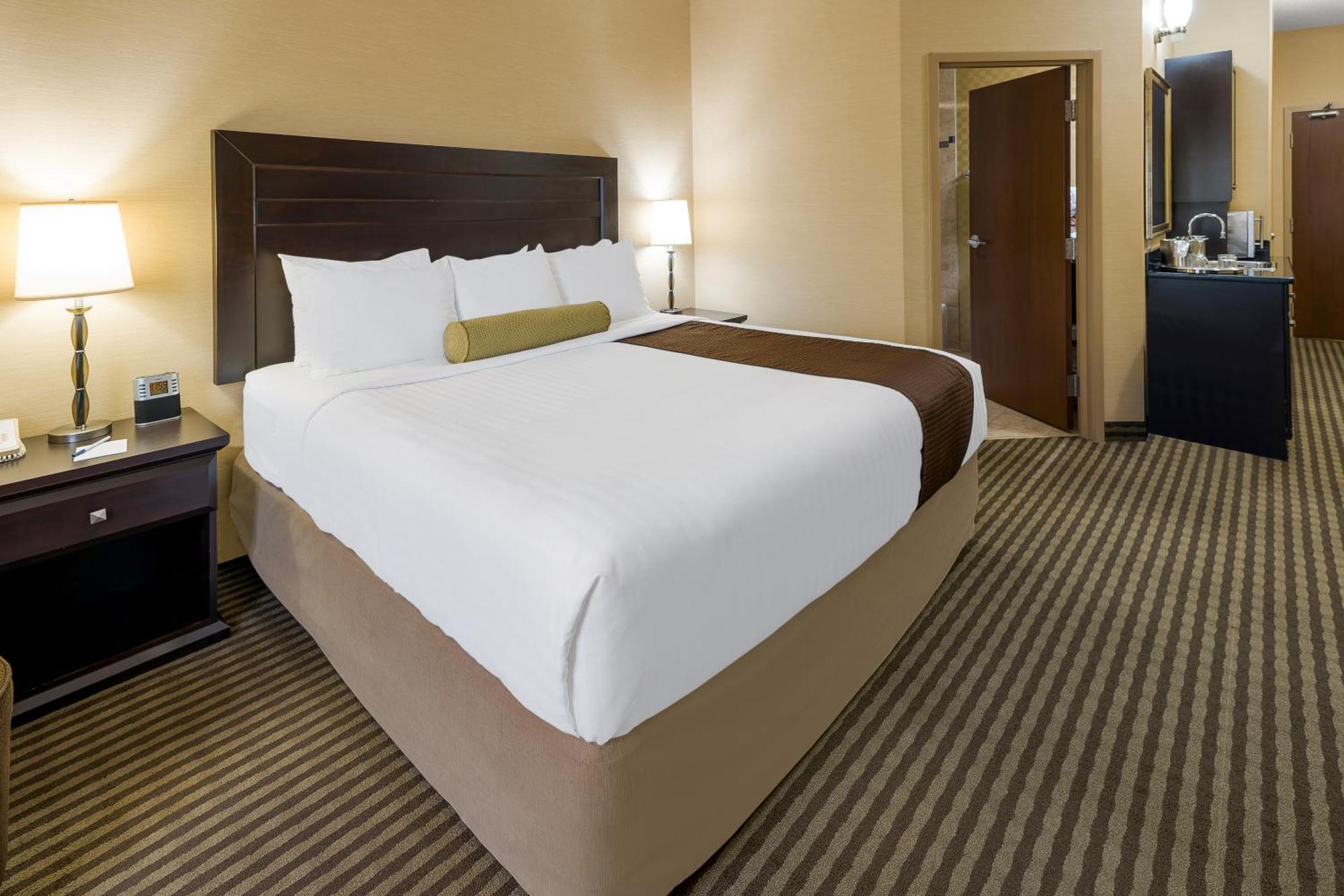 Best Western Sunrise Inn & Suites Stony Plain Экстерьер фото