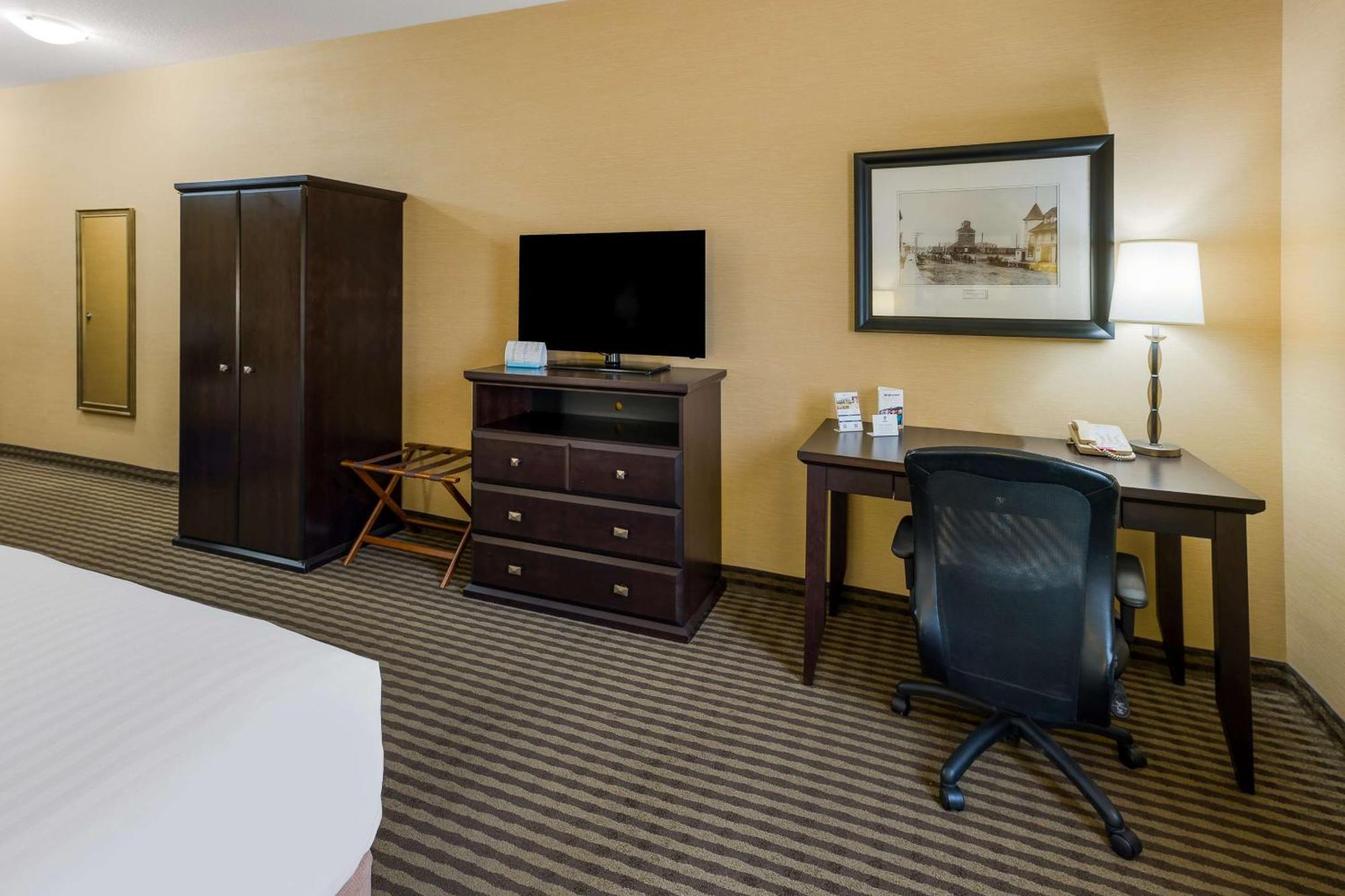 Best Western Sunrise Inn & Suites Stony Plain Экстерьер фото