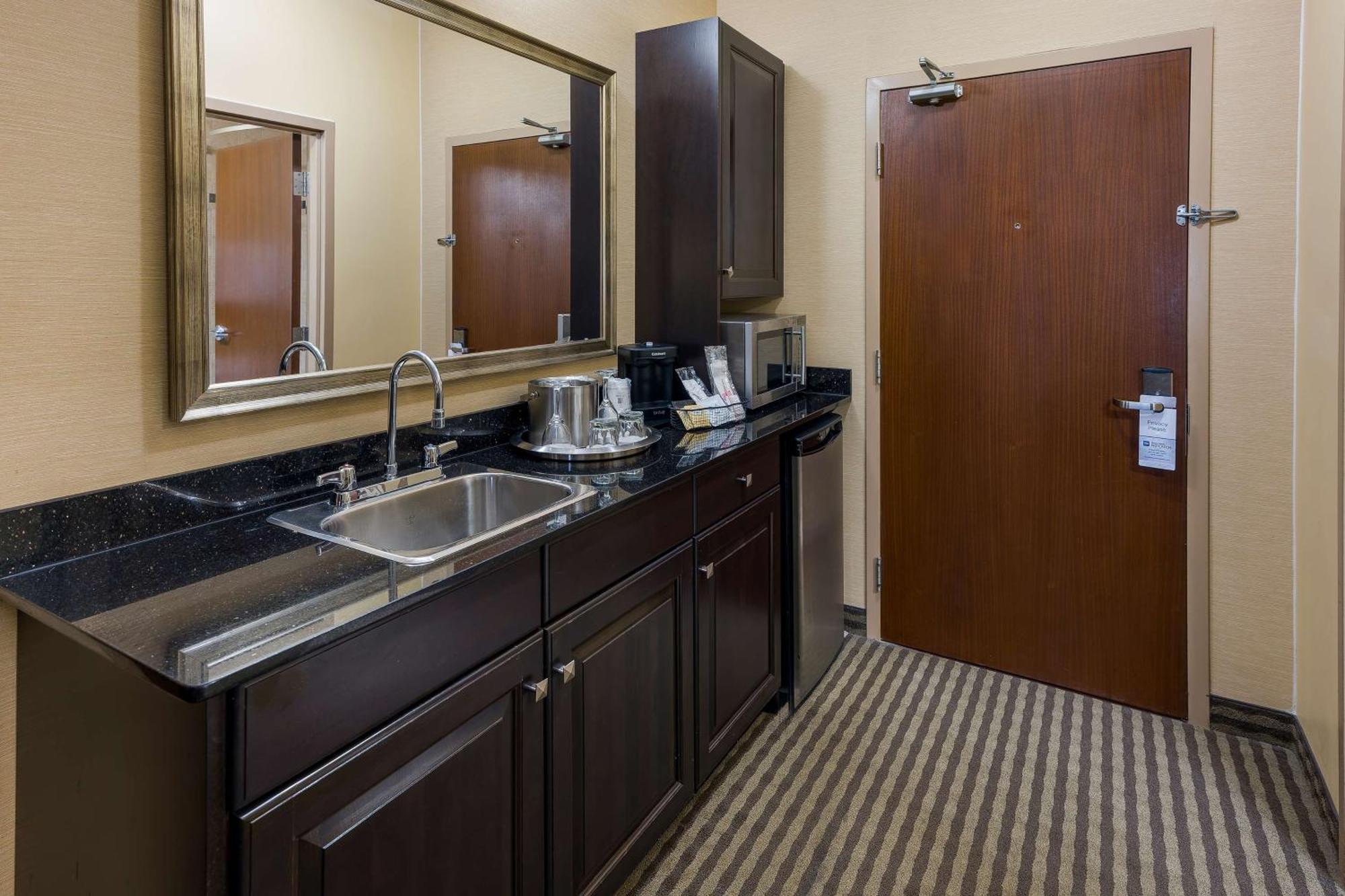 Best Western Sunrise Inn & Suites Stony Plain Экстерьер фото