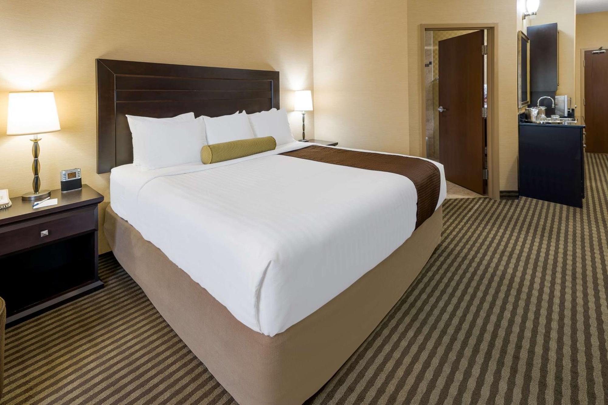 Best Western Sunrise Inn & Suites Stony Plain Экстерьер фото